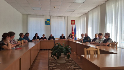 в администрации Темкинского муниципального округа состоялось еженедельное рабочее совещание - фото - 1