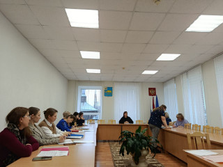 в Администрации округа состоялось заседание комиссии по делам несовершеннолетних - фото - 1