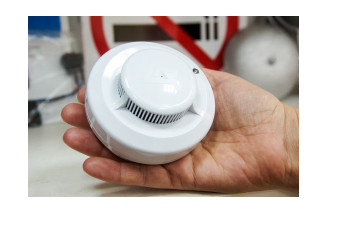 об обязательном оборудовании мест проживания многодетных семей автономными дымовыми пожарными извещателями - фото - 1