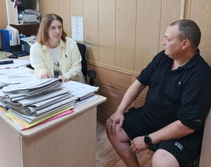 в Темкинском округе продолжают поддерживать начинающих предпринимателей: консультация по программе «Первый старт» - фото - 1