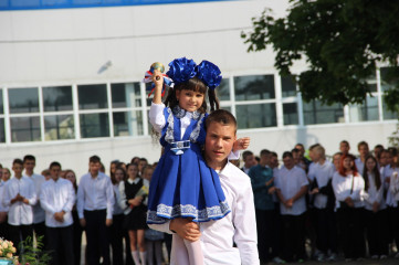 в образовательных учреждениях Темкинского района состоялись торжественные линейки, посвященные началу нового учебного года - фото - 4